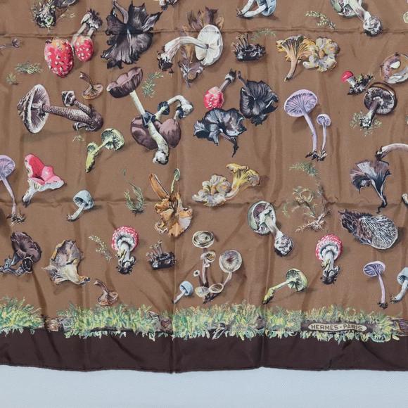 HERMES Carre 90 Scarf ""Champignons"" Silk Brown Auth BA1799 - Picture 9 of 13